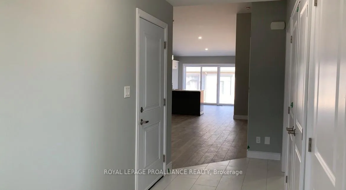 Photo 5 of 22 Stirling Crescent, Prince Edward County, North Marysburg Ward — HOMEH