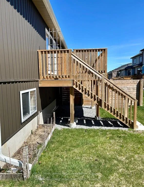 Photo 16 of 22 Stirling Crescent, Prince Edward County, North Marysburg Ward — HOMEH
