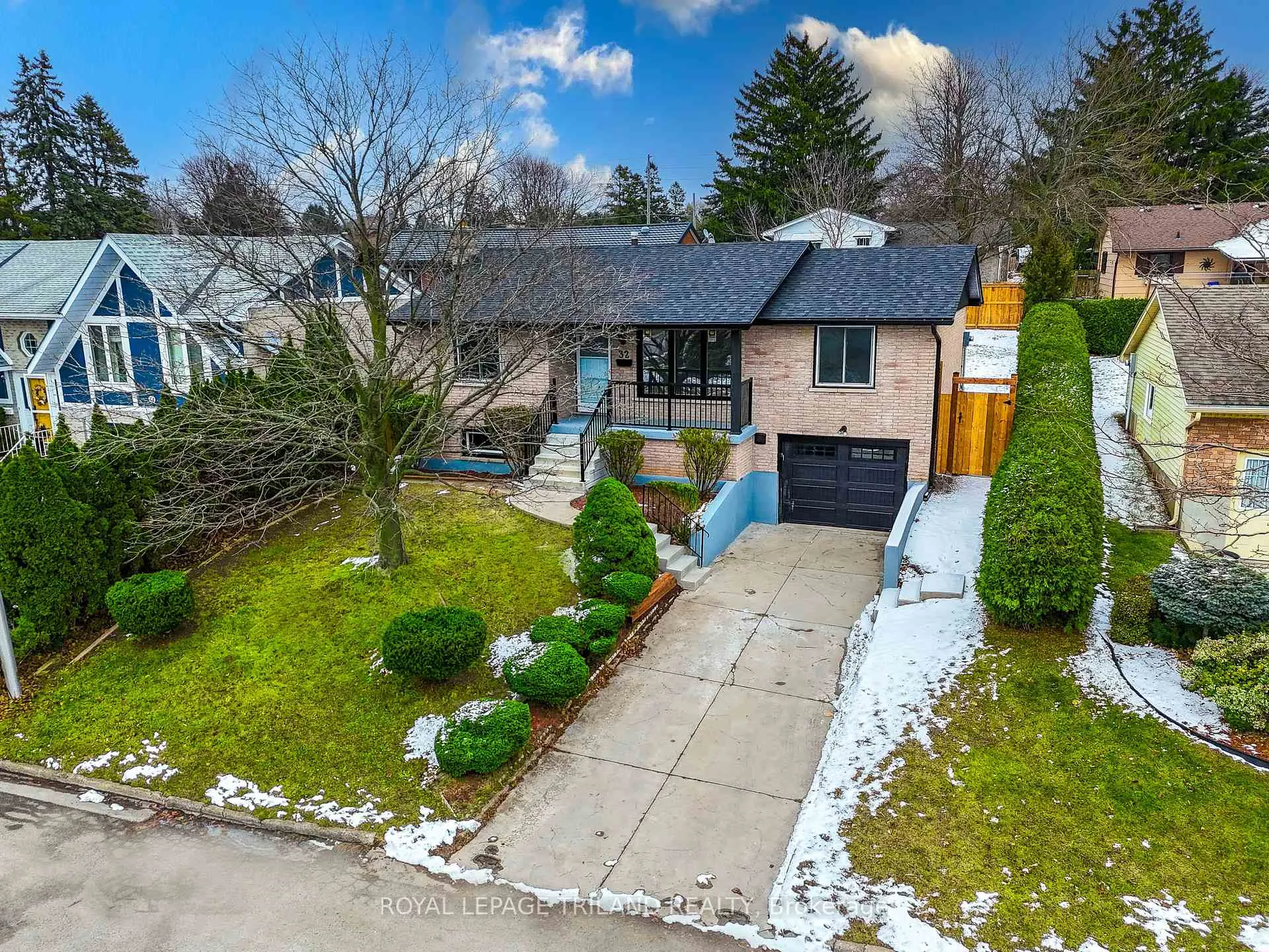 Photo 2 of 32 Parish Street, St. Thomas — HOMEH