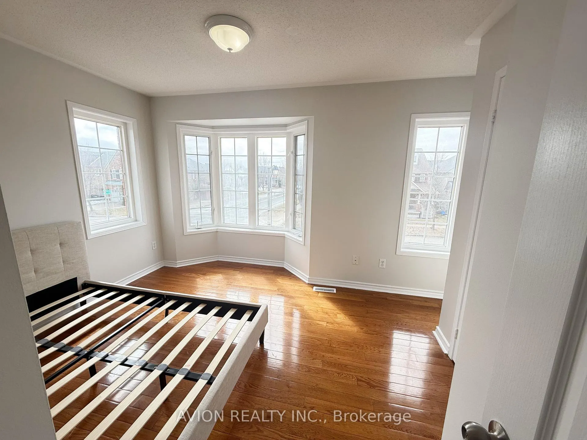 Photo 16 of 235 Fred Mclaren Boulevard, Markham, Wismer — HOMEH
