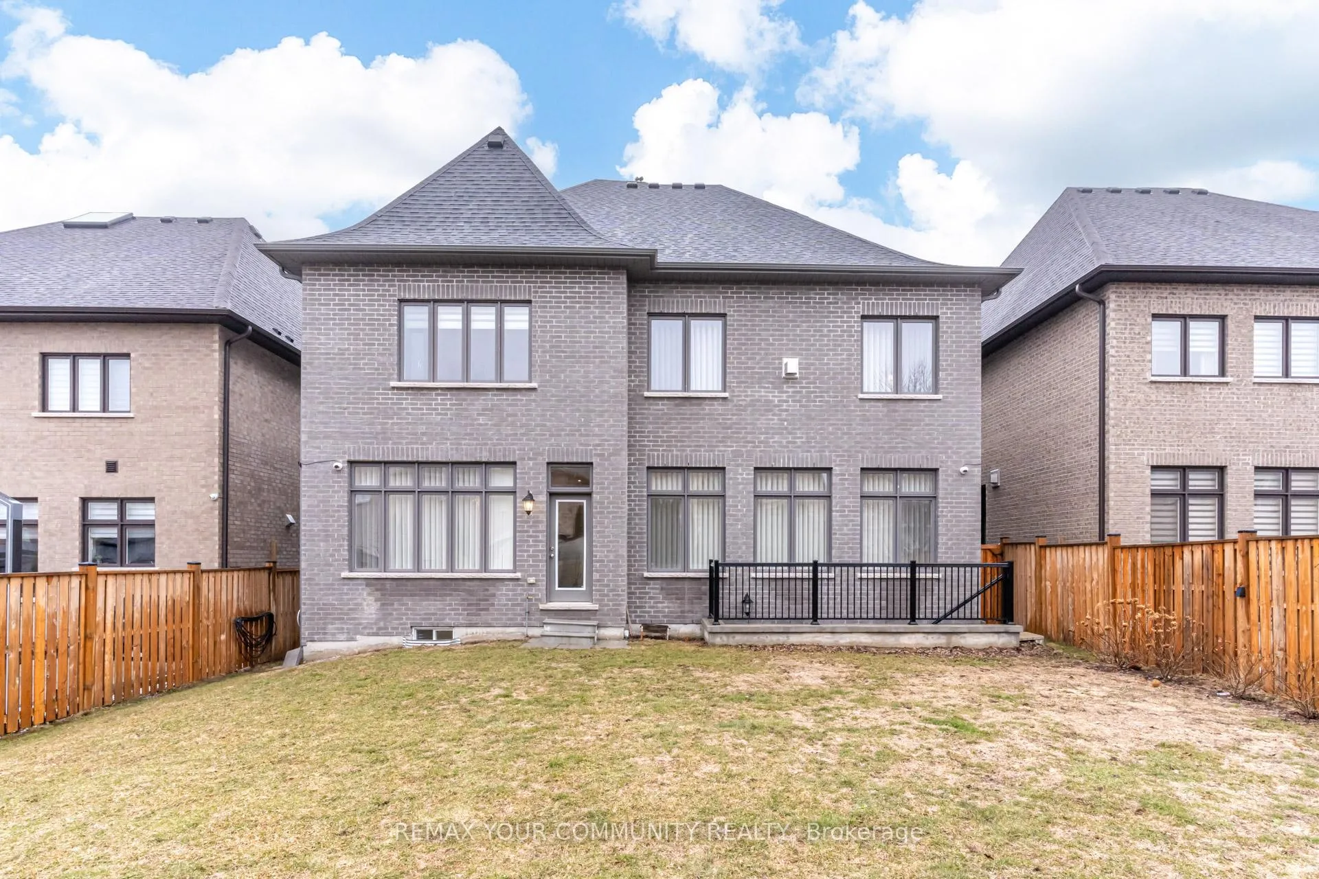 Photo 50 of 9 Casavant Court, Vaughan, Patterson — HOMEH