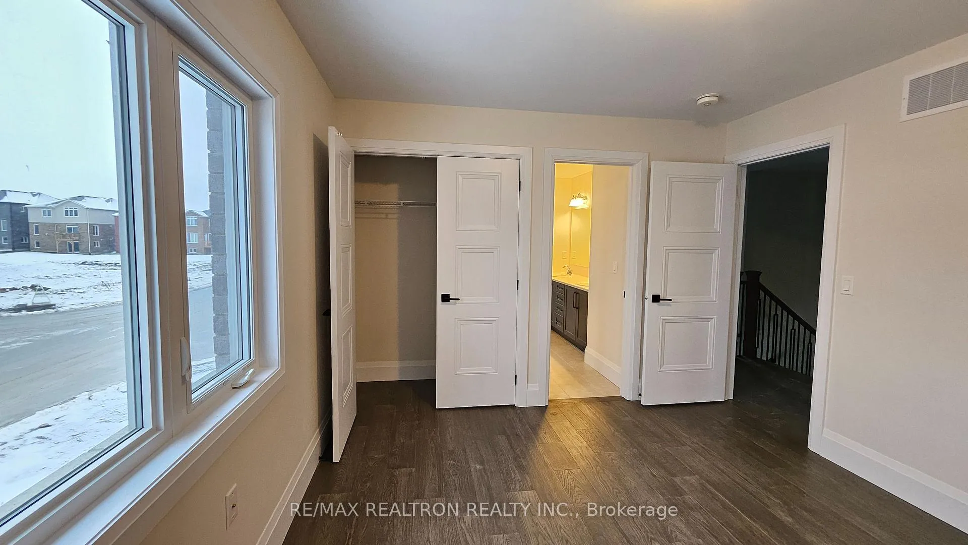 Photo 12 of 672 Lemay Grove, Peterborough, Monaghan Ward 2 — HOMEH
