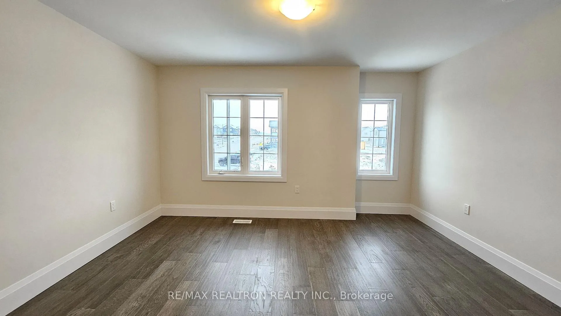 Photo 14 of 672 Lemay Grove, Peterborough, Monaghan Ward 2 — HOMEH