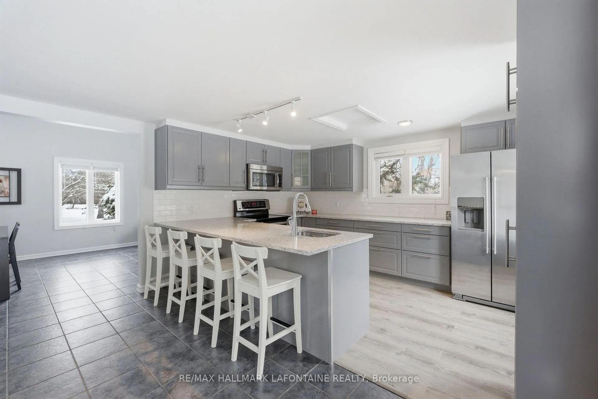 Photo 9 of 1460 Kinsella Drive, Ottawa, Cumberland Estates — HOMEH