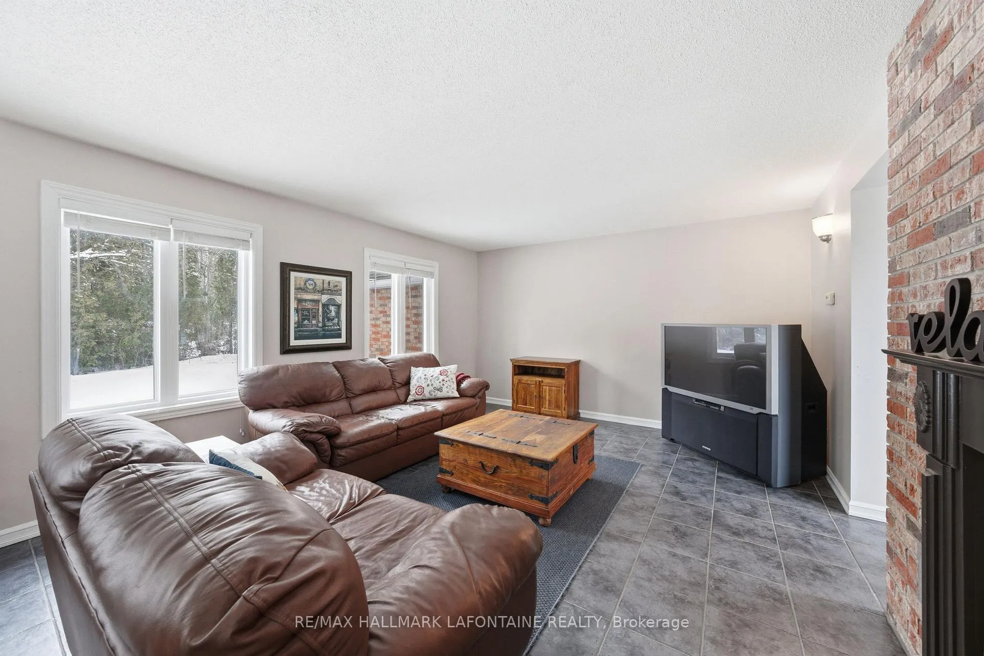 Photo 15 of 1460 Kinsella Drive, Ottawa, Cumberland Estates — HOMEH