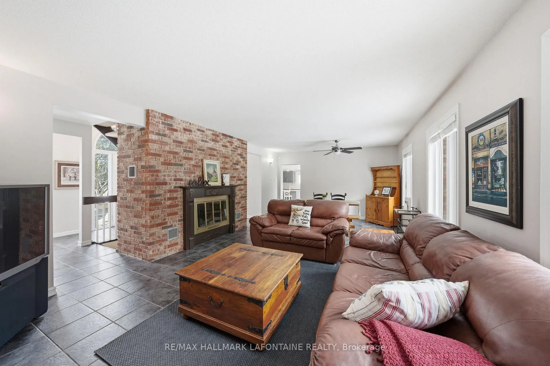 Photo 16 of 1460 Kinsella Drive, Ottawa, Cumberland Estates — HOMEH