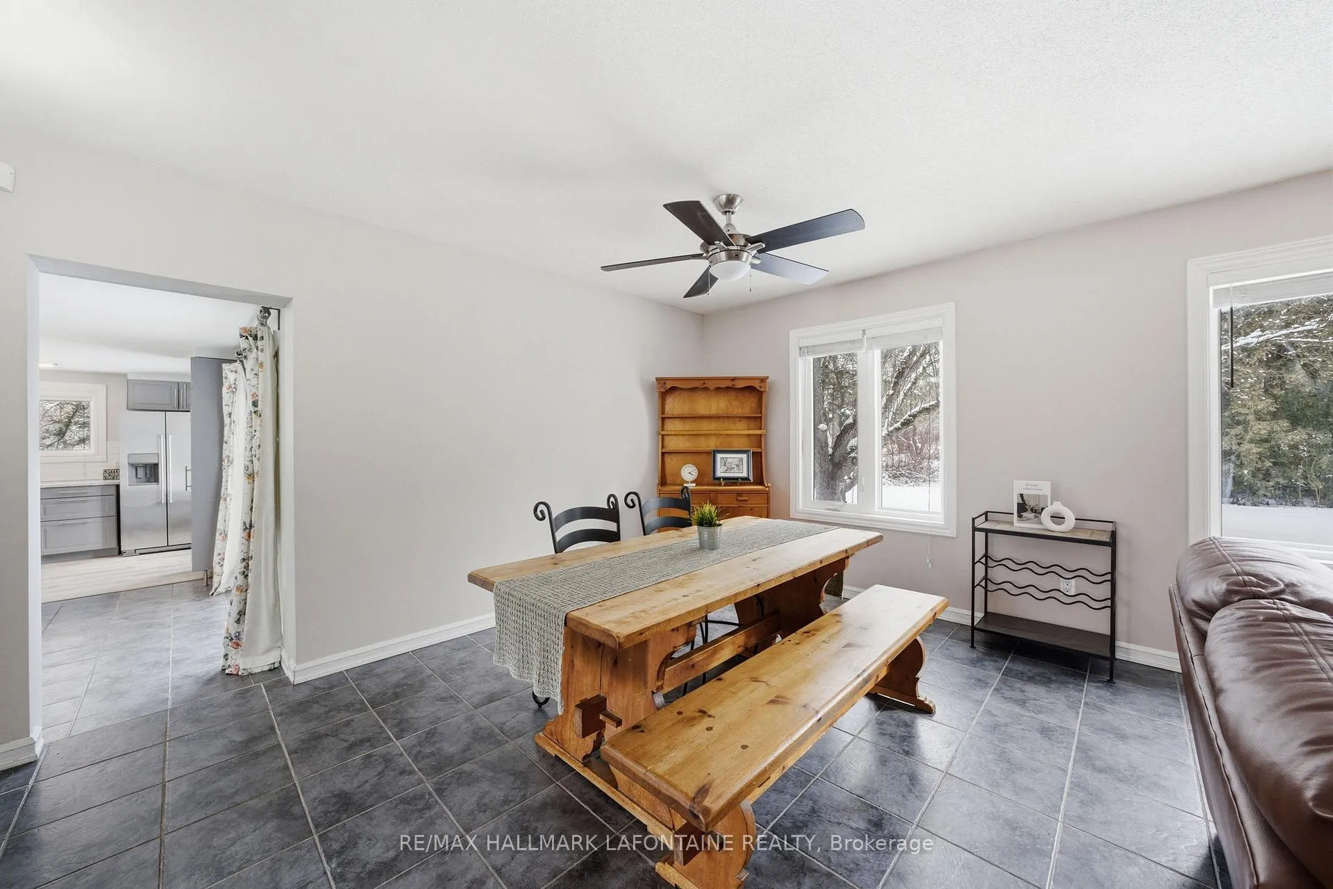 Photo 17 of 1460 Kinsella Drive, Ottawa, Cumberland Estates — HOMEH