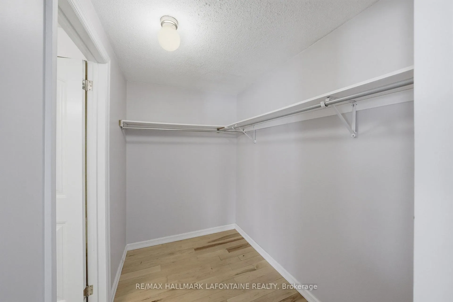 Photo 22 of 1460 Kinsella Drive, Ottawa, Cumberland Estates — HOMEH