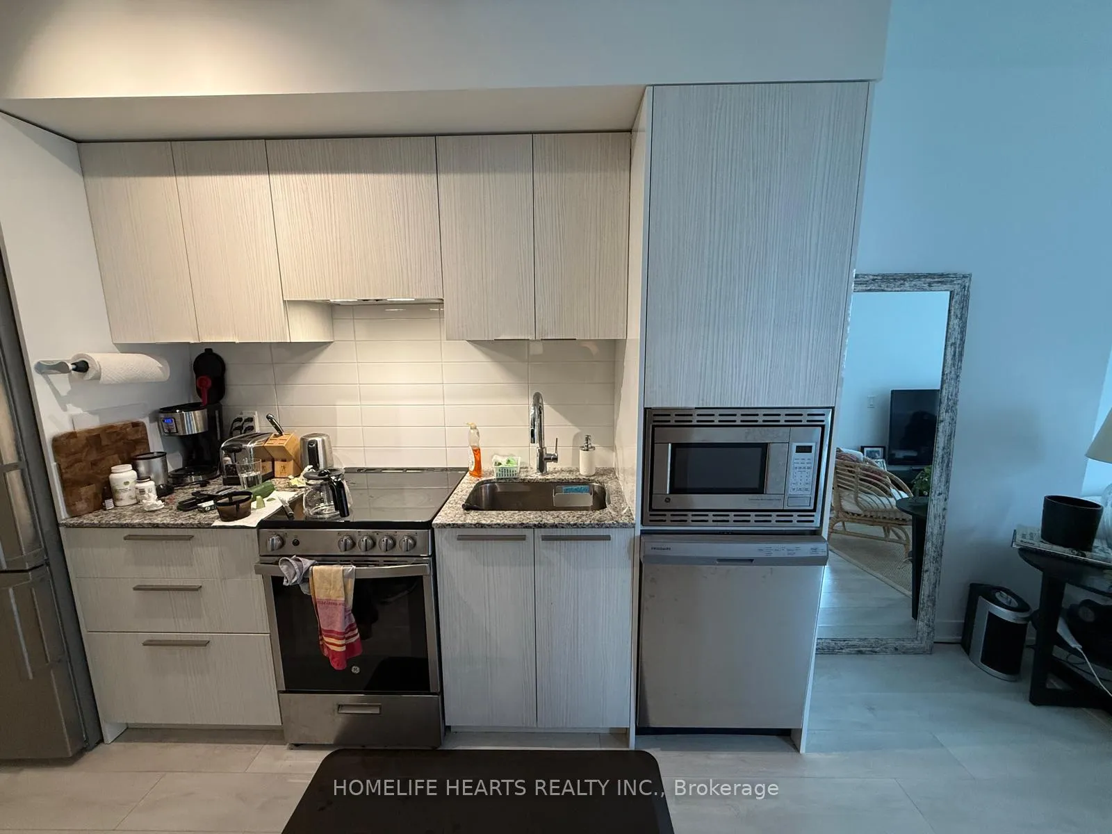 Photo 5 of Unit 703, 18 Maitland Terrace, Toronto, Church-Yonge Corridor — HOMEH