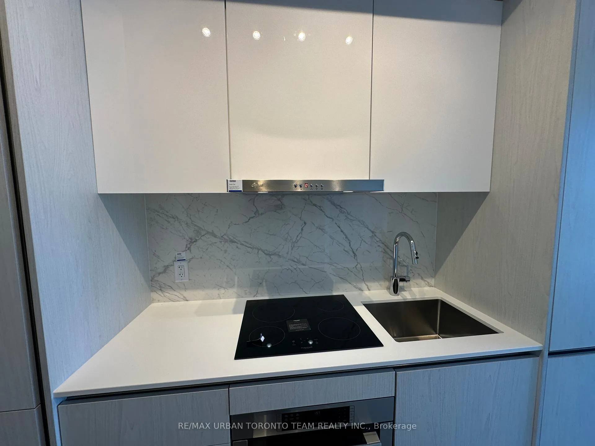 Photo 3 of Unit 2802, 180 Front Street E, Toronto, Moss Park — HOMEH