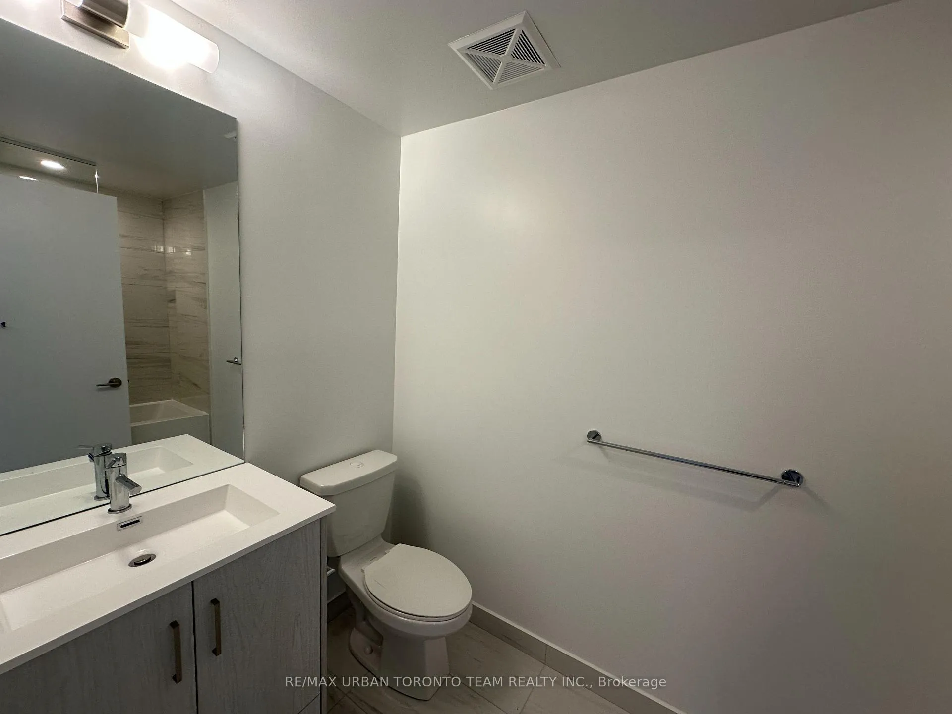 Photo 8 of Unit 2802, 180 Front Street E, Toronto, Moss Park — HOMEH