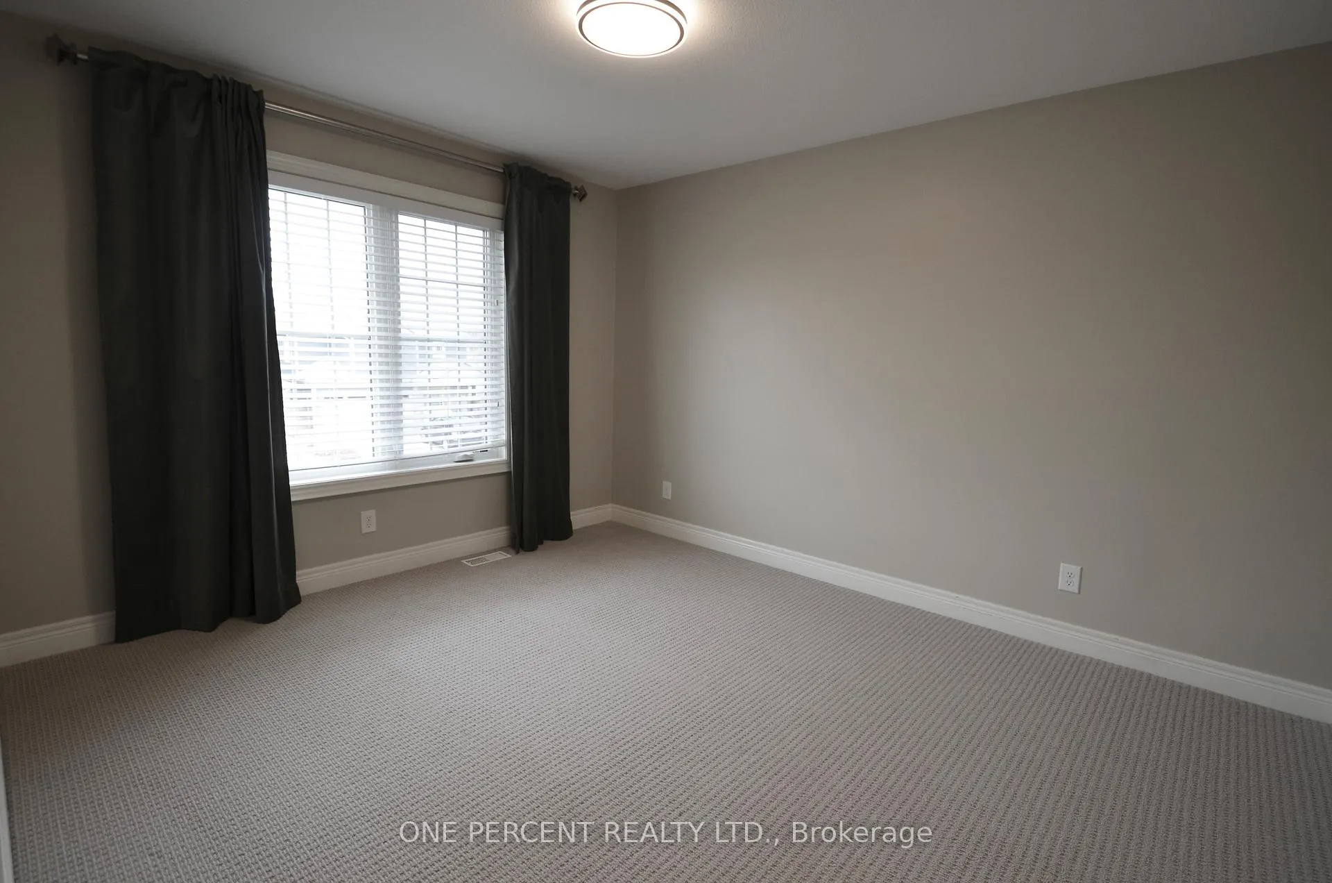 Photo 14 of 8 Moes Crescent, St. Catharines, Port Weller — HOMEH