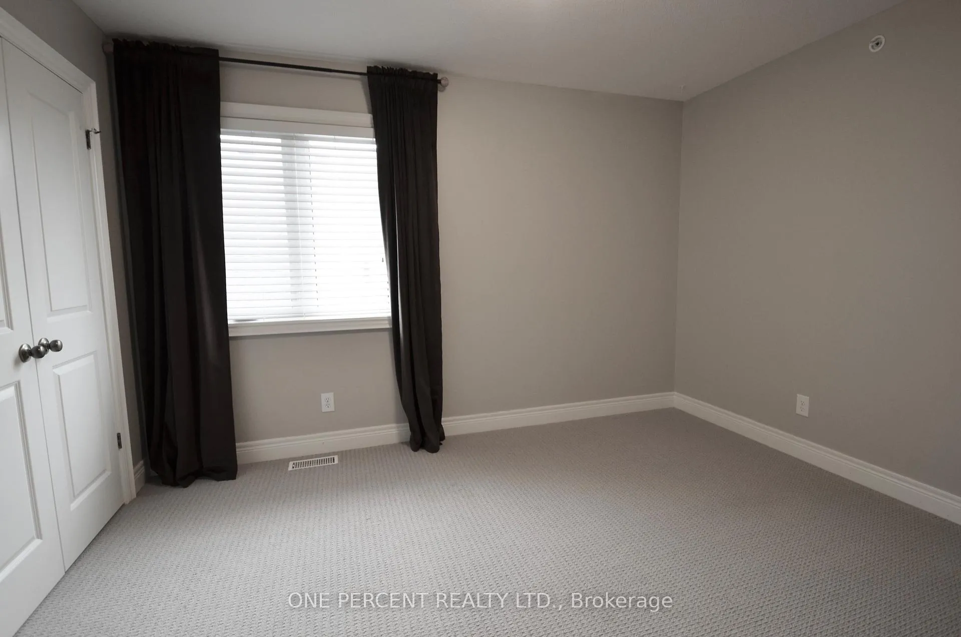 Photo 18 of 8 Moes Crescent, St. Catharines, Port Weller — HOMEH