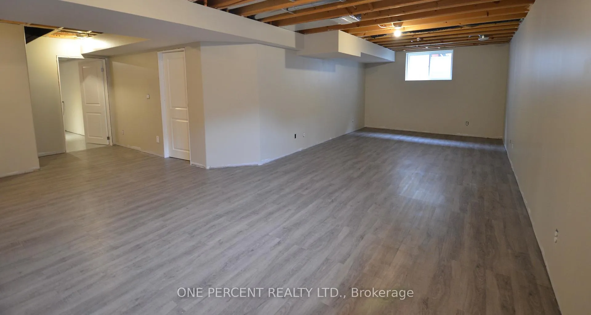 Photo 21 of 8 Moes Crescent, St. Catharines, Port Weller — HOMEH