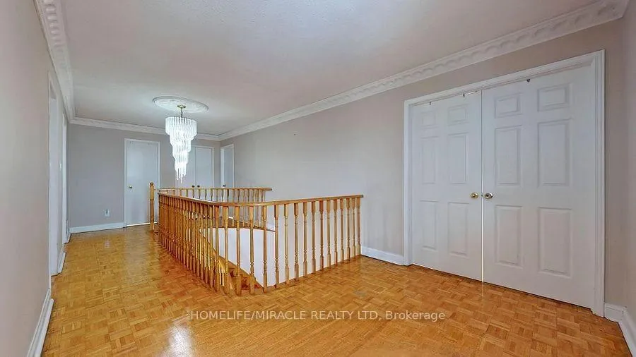 Photo 12 of 118 Wexford Road, Brampton, Heart Lake West — HOMEH
