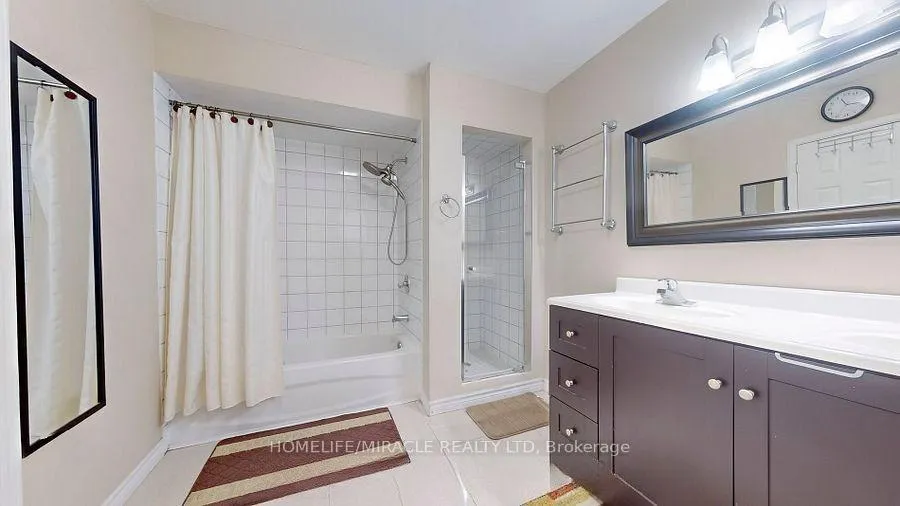 Photo 15 of 118 Wexford Road, Brampton, Heart Lake West — HOMEH