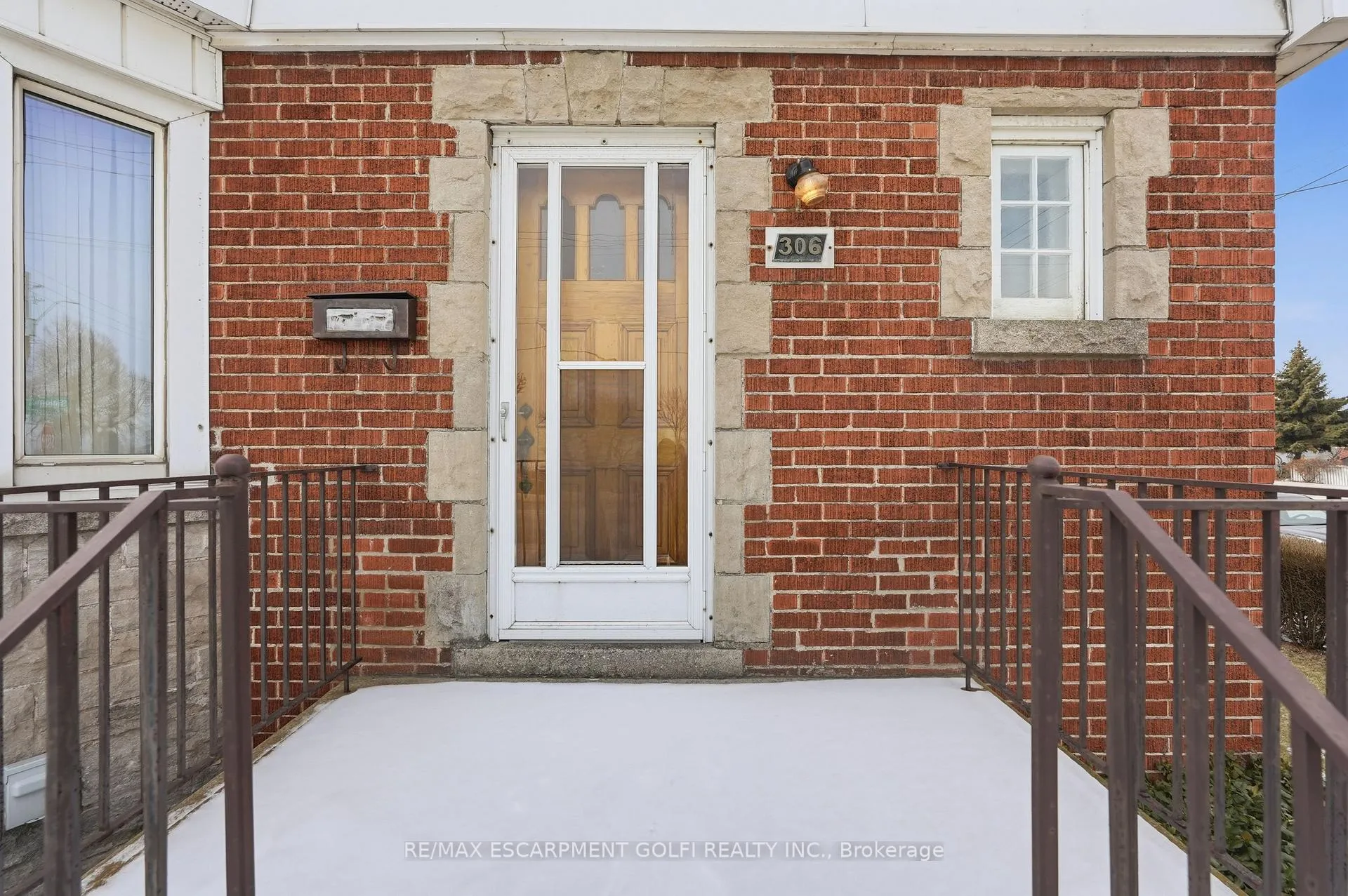 Photo 4 of 306 Concession Street, Hamilton, Inch Park — HOMEH