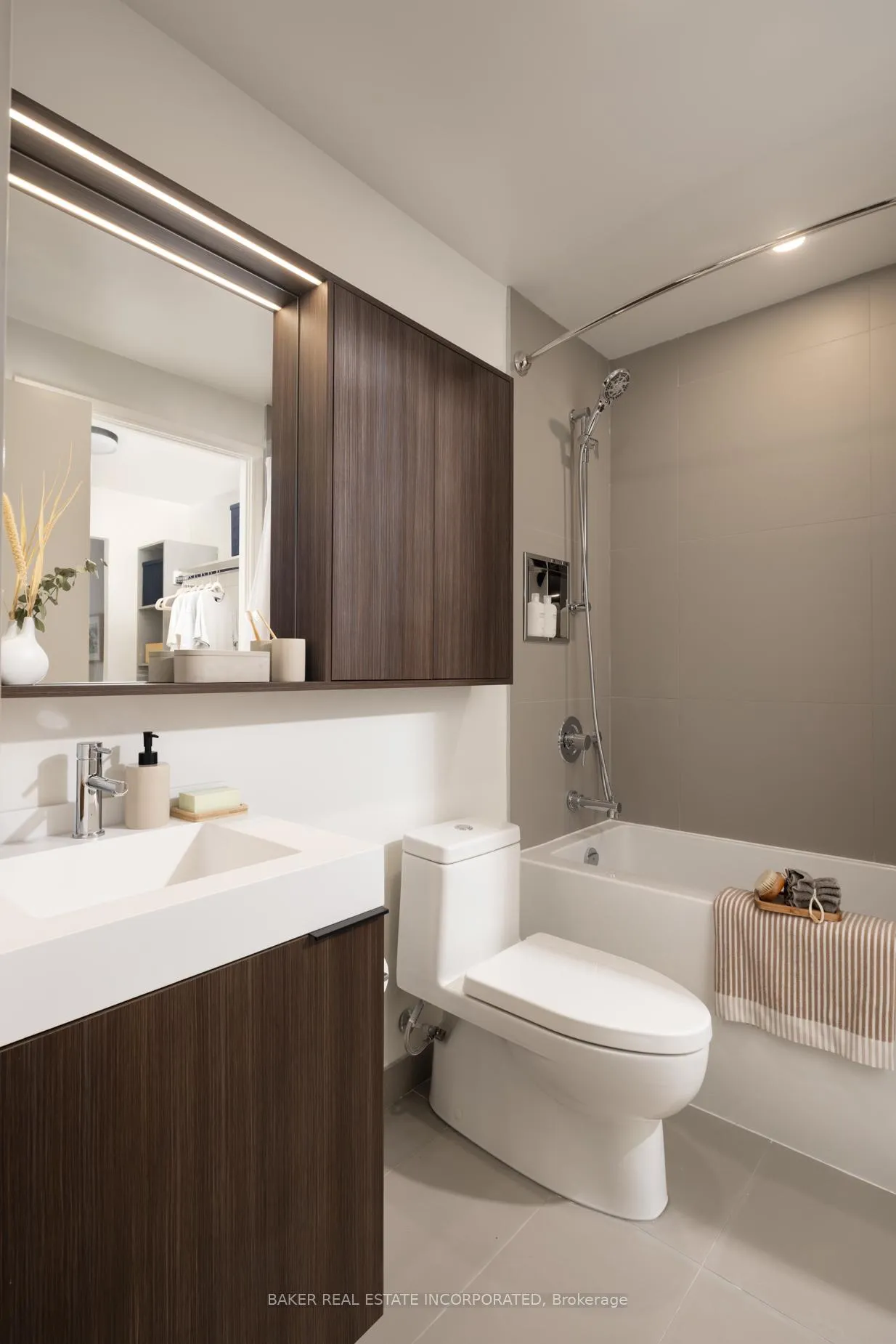 Photo 11 of Unit 811, 100 Mill Street, Toronto, Waterfront Communities — HOMEH