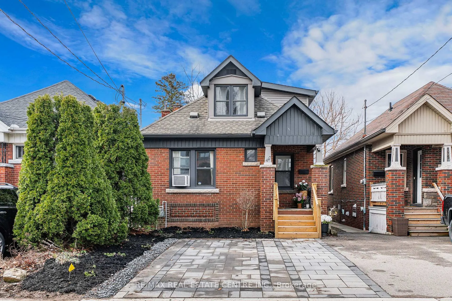 Photo 2 of 447 Herkimer Street, Hamilton, Kirkendall — HOMEH