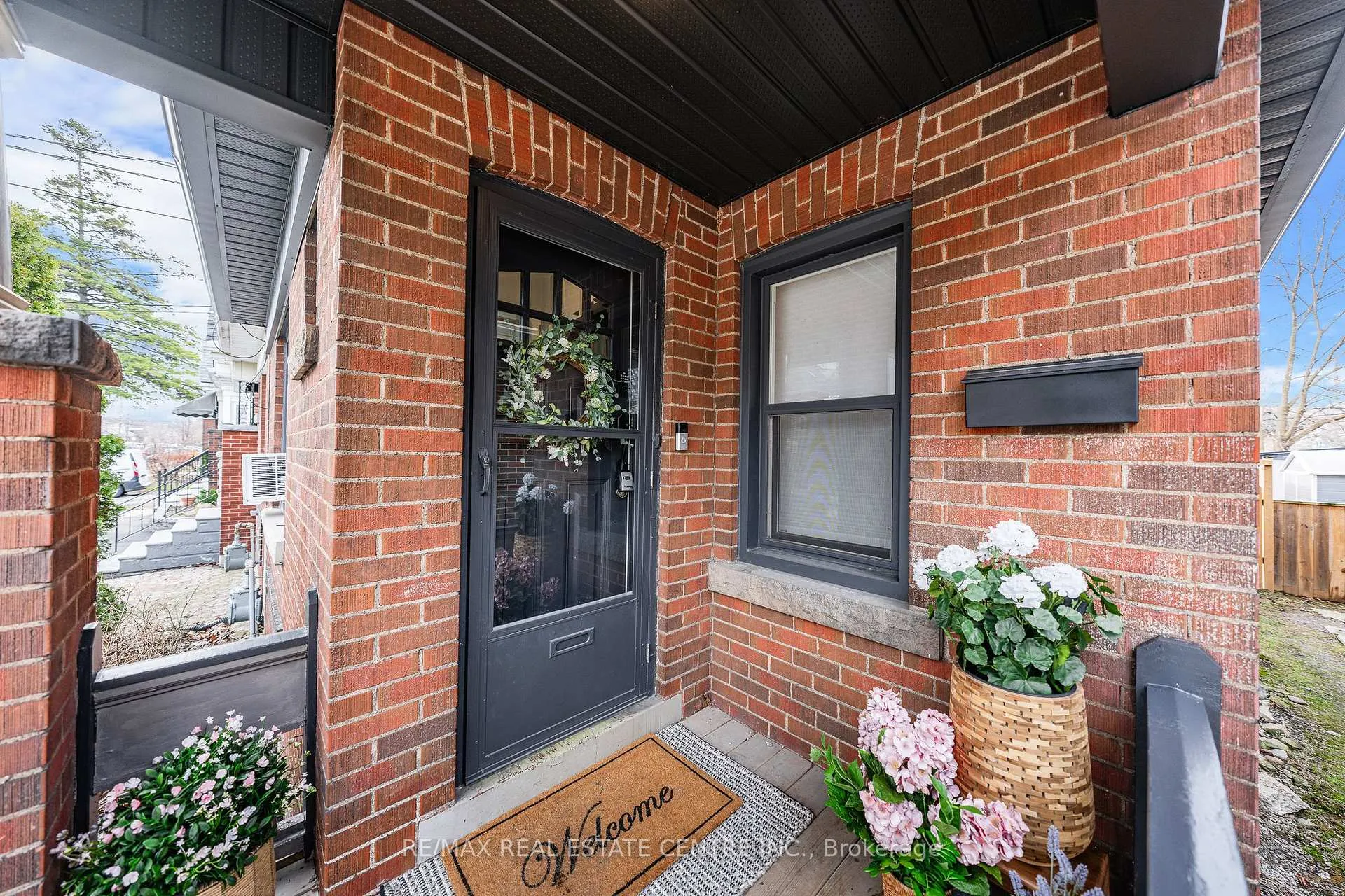 Photo 4 of 447 Herkimer Street, Hamilton, Kirkendall — HOMEH