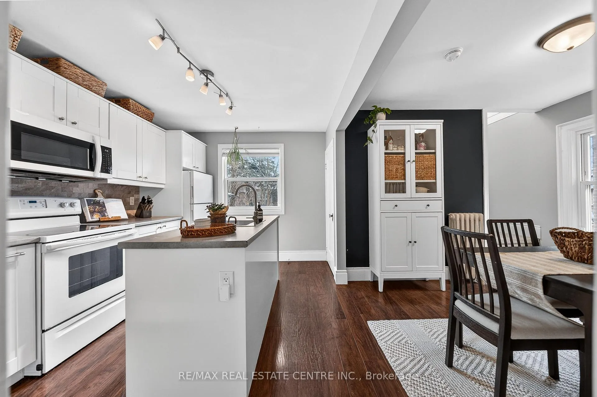 Photo 12 of 447 Herkimer Street, Hamilton, Kirkendall — HOMEH