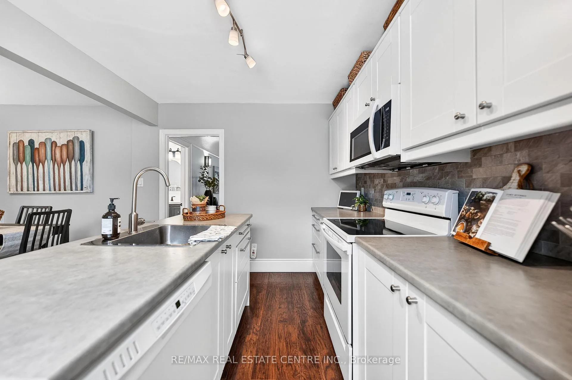 Photo 16 of 447 Herkimer Street, Hamilton, Kirkendall — HOMEH