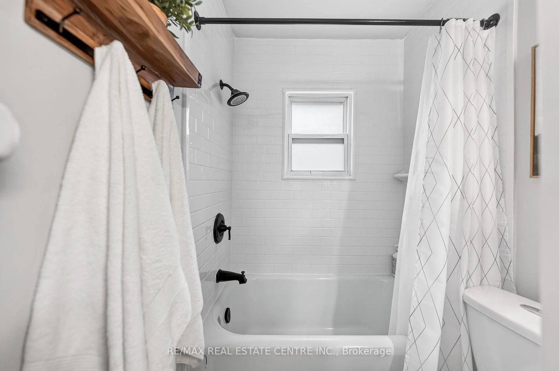 Photo 24 of 447 Herkimer Street, Hamilton, Kirkendall — HOMEH