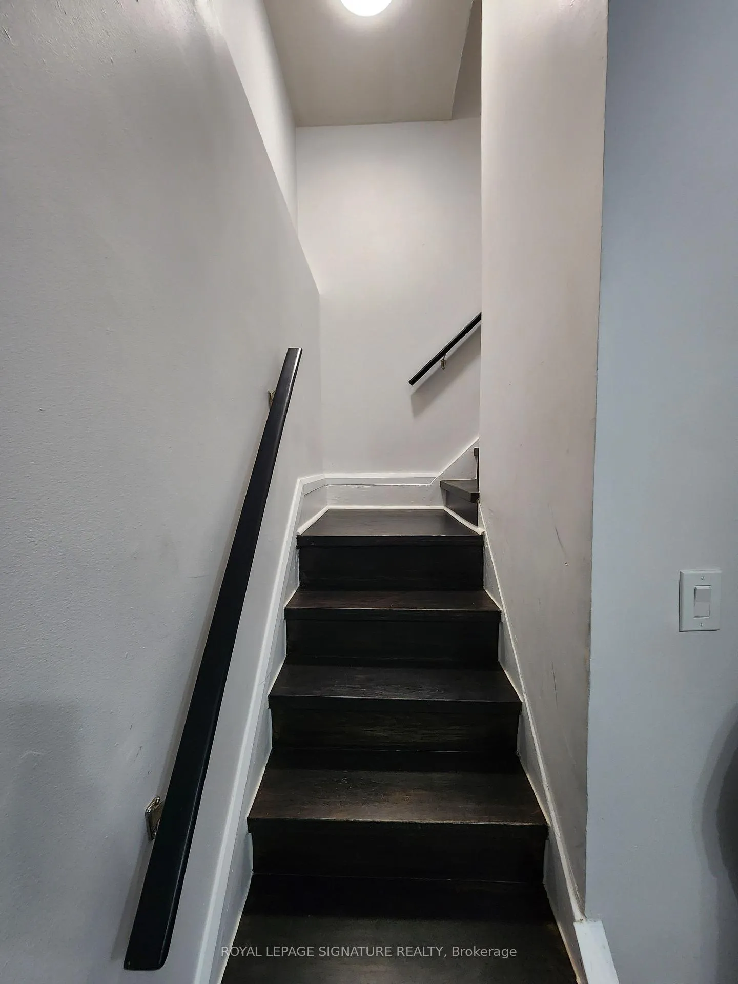 Photo 11 of 731 St Antoine Crescent, Windsor, Sandwich — HOMEH