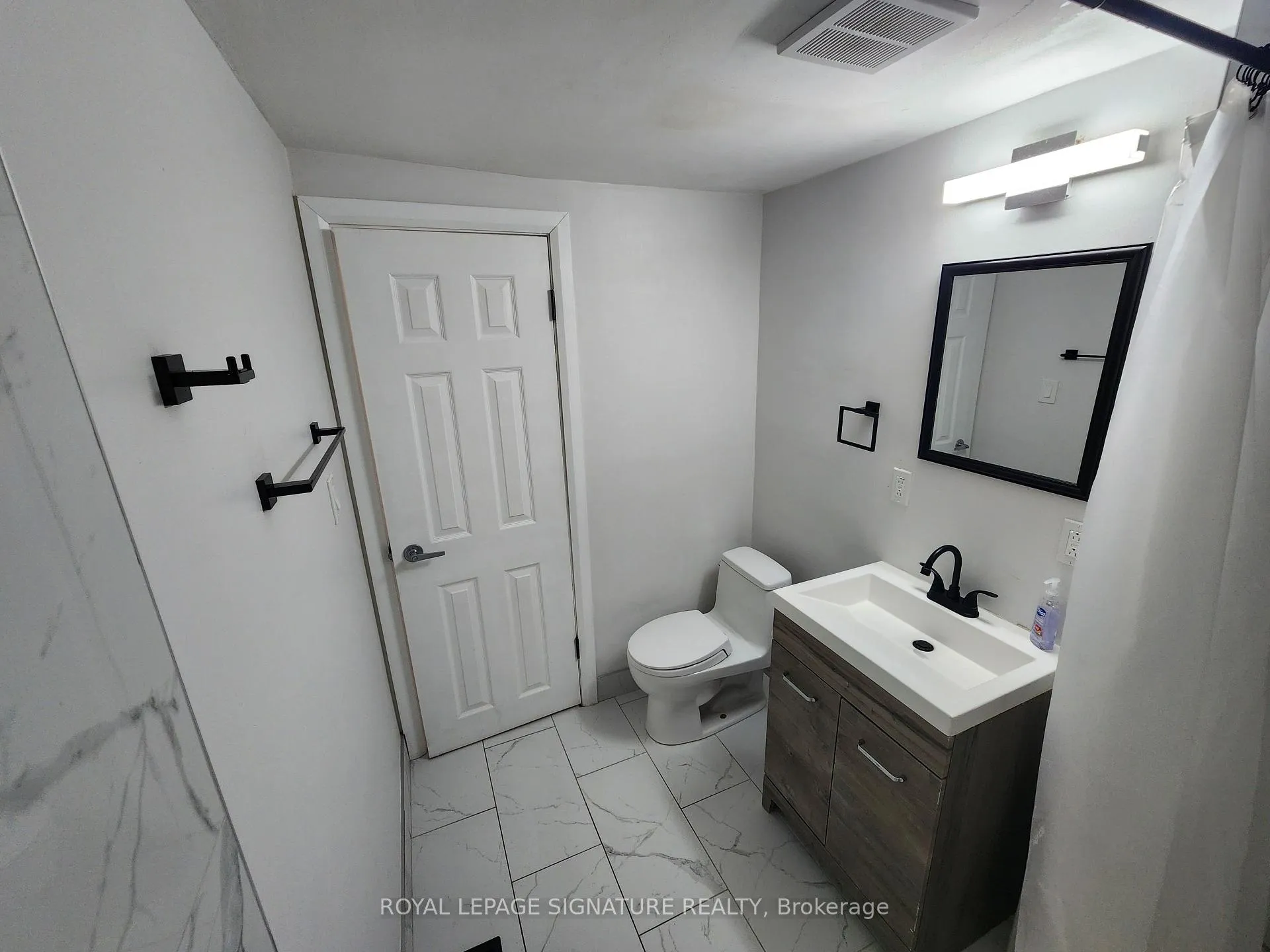 Photo 15 of 731 St Antoine Crescent, Windsor, Sandwich — HOMEH