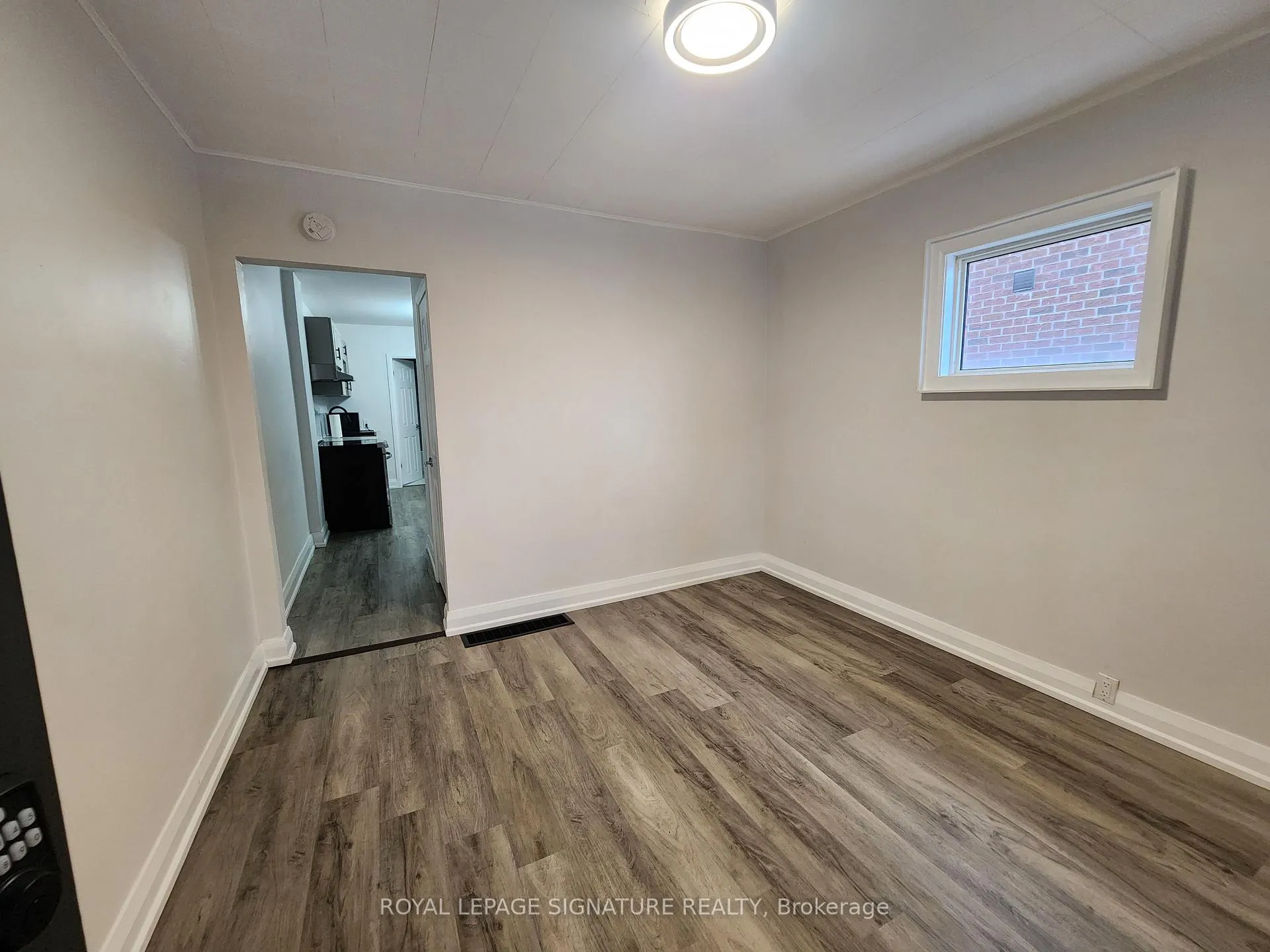 Photo 19 of 731 St Antoine Crescent, Windsor, Sandwich — HOMEH