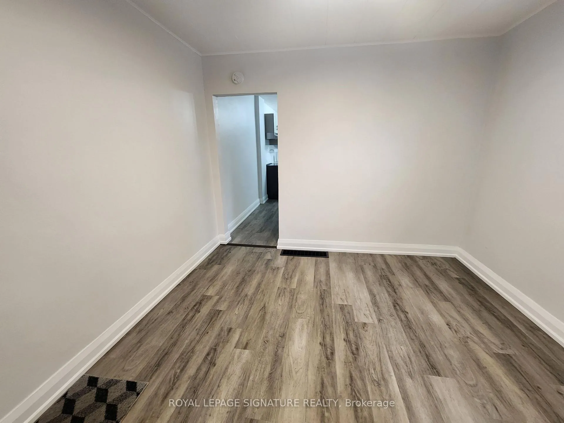 Photo 21 of 731 St Antoine Crescent, Windsor, Sandwich — HOMEH