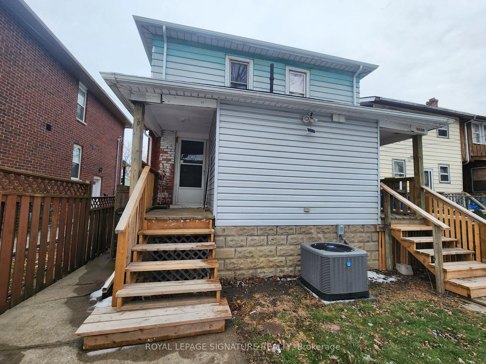 Photo 24 of 731 St Antoine Crescent, Windsor, Sandwich — HOMEH