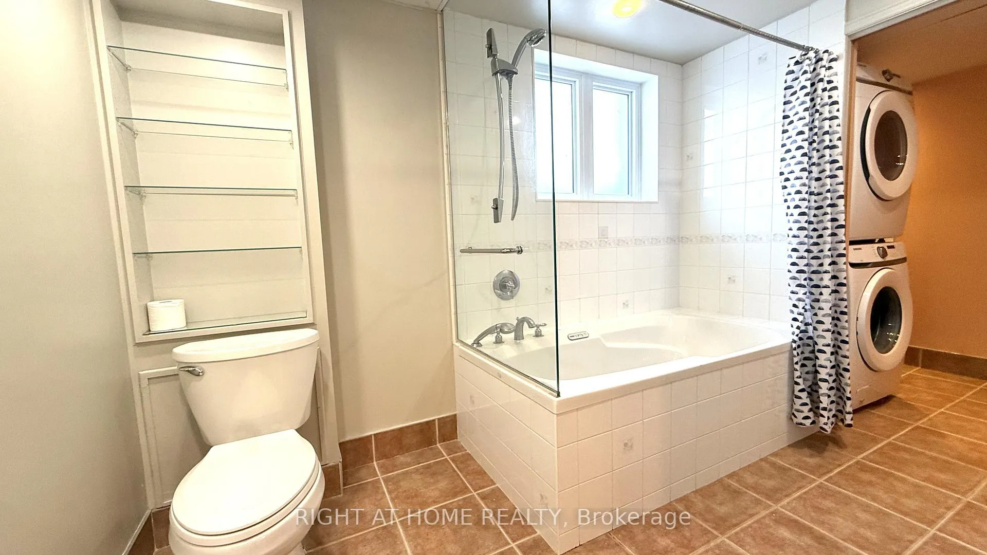 Photo 18 of 254 Smyth Road, Ottawa, Alta Vista/Faircrest Heights — HOMEH