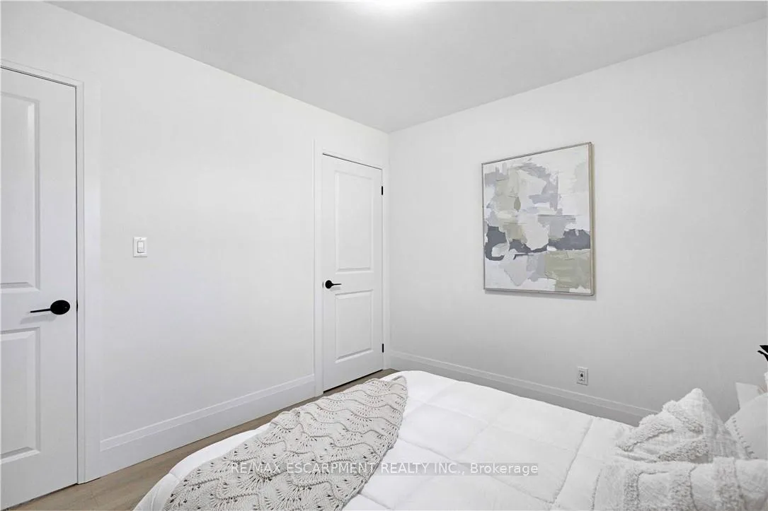 Photo 19 of 7 Swan Drive, St. Catharines, Glendale/Glenridge — HOMEH