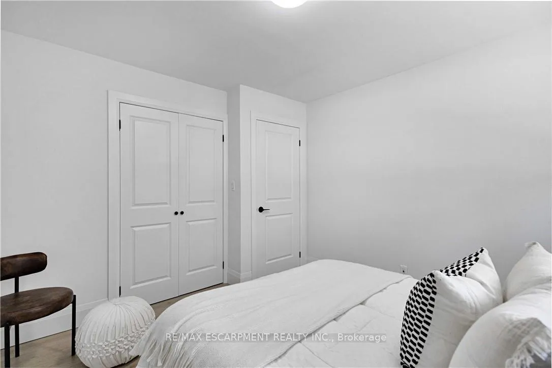 Photo 21 of 7 Swan Drive, St. Catharines, Glendale/Glenridge — HOMEH