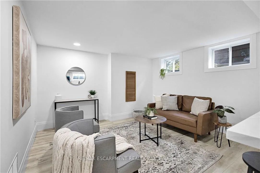 Photo 28 of 7 Swan Drive, St. Catharines, Glendale/Glenridge — HOMEH