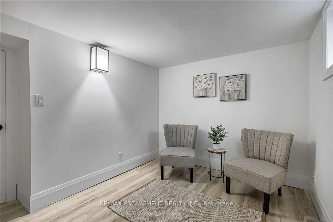 Photo 35 of 7 Swan Drive, St. Catharines, Glendale/Glenridge — HOMEH
