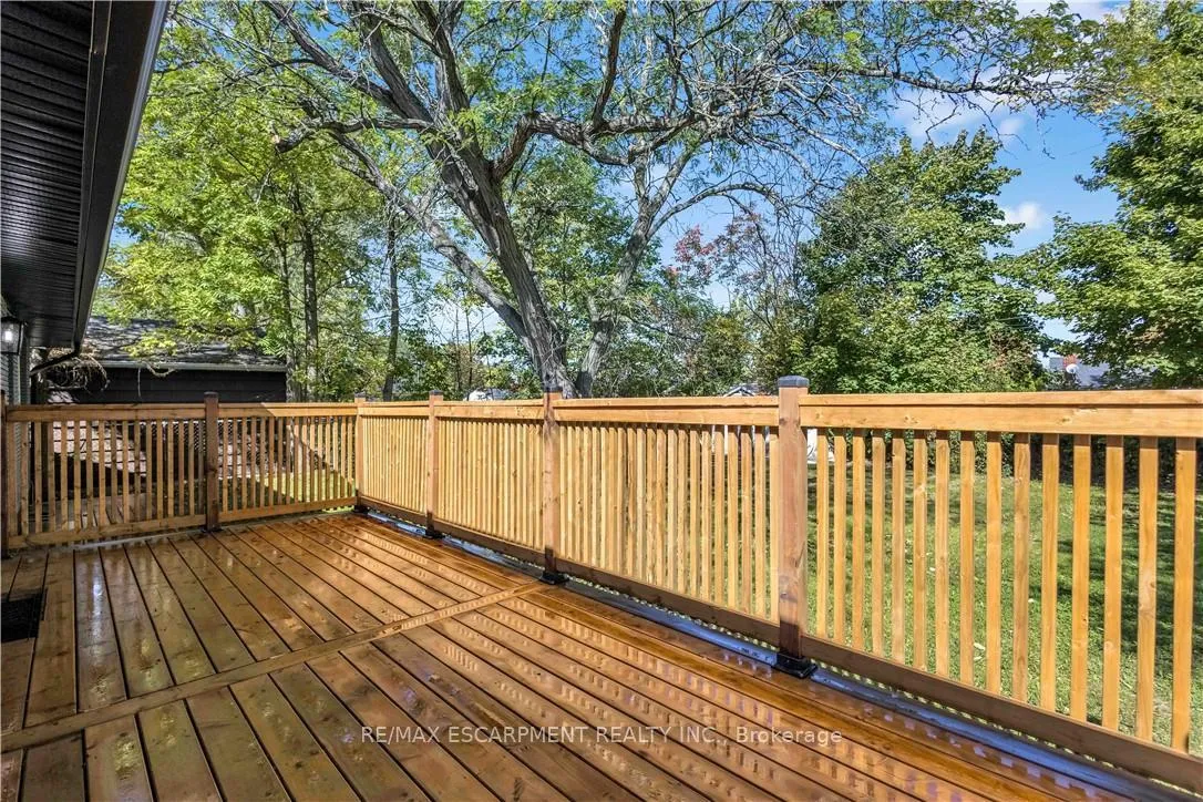 Photo 40 of 7 Swan Drive, St. Catharines, Glendale/Glenridge — HOMEH