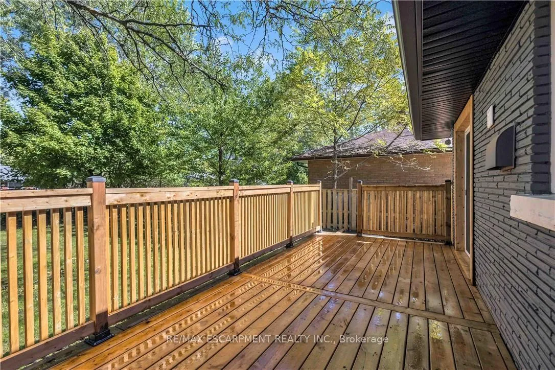 Photo 44 of 7 Swan Drive, St. Catharines, Glendale/Glenridge — HOMEH