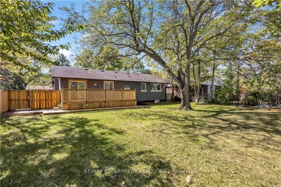Photo 46 of 7 Swan Drive, St. Catharines, Glendale/Glenridge — HOMEH