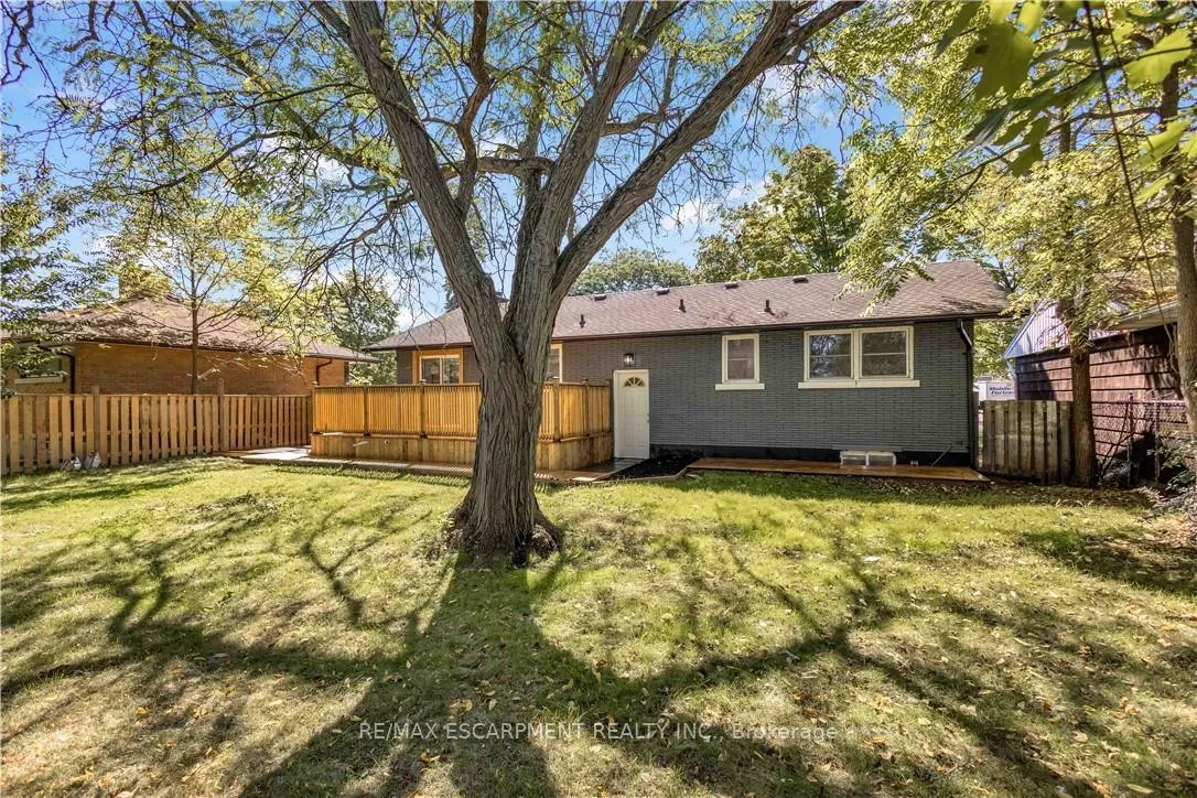 Photo 48 of 7 Swan Drive, St. Catharines, Glendale/Glenridge — HOMEH