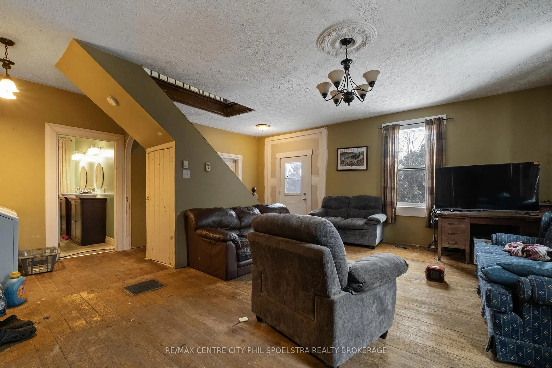 Photo 22 of 544 & 546 Concession 8 Road, Brockton — HOMEH
