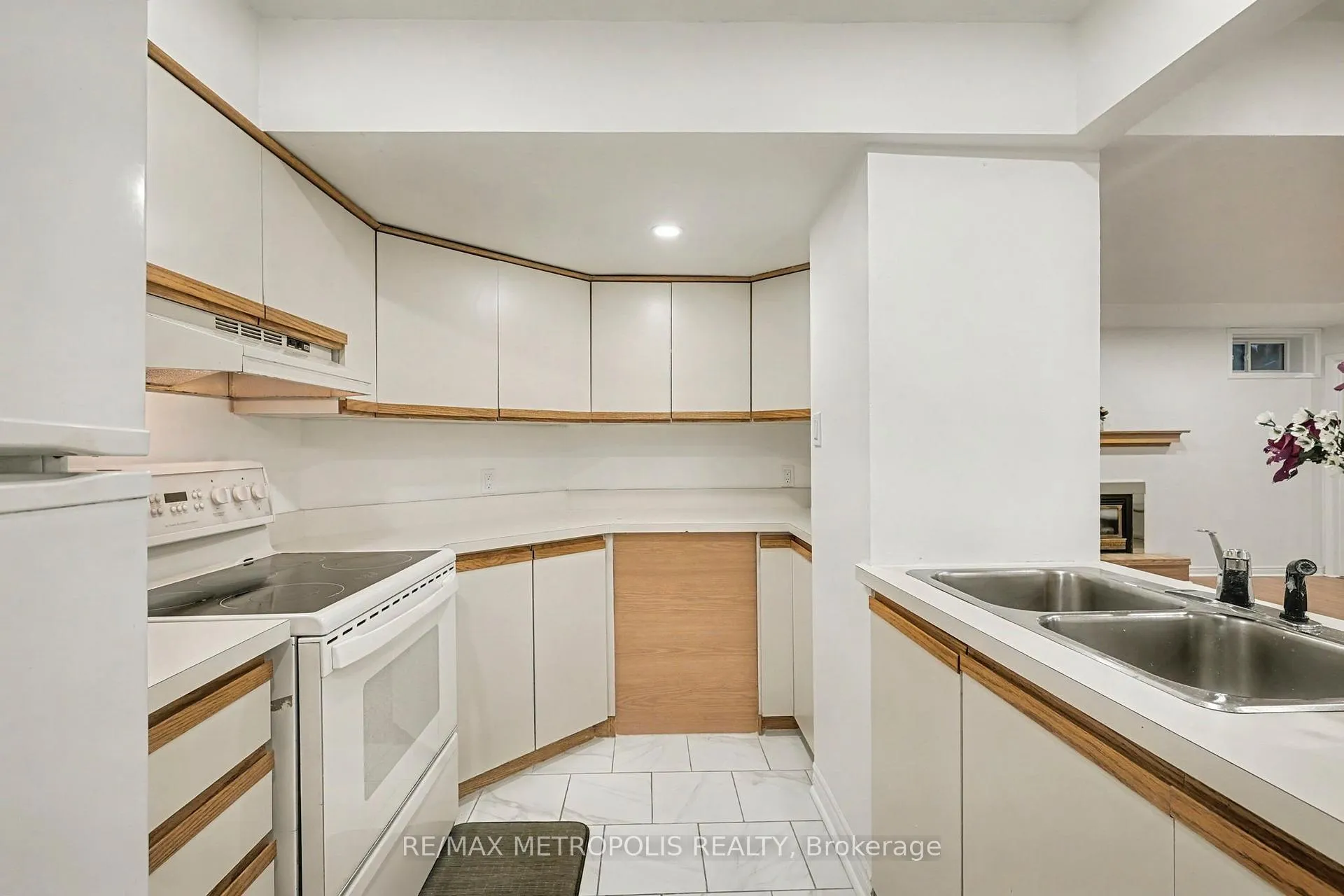 Photo 14 of Unit BSMT, 1105 Petunia Place, Pickering, Rougemount — HOMEH