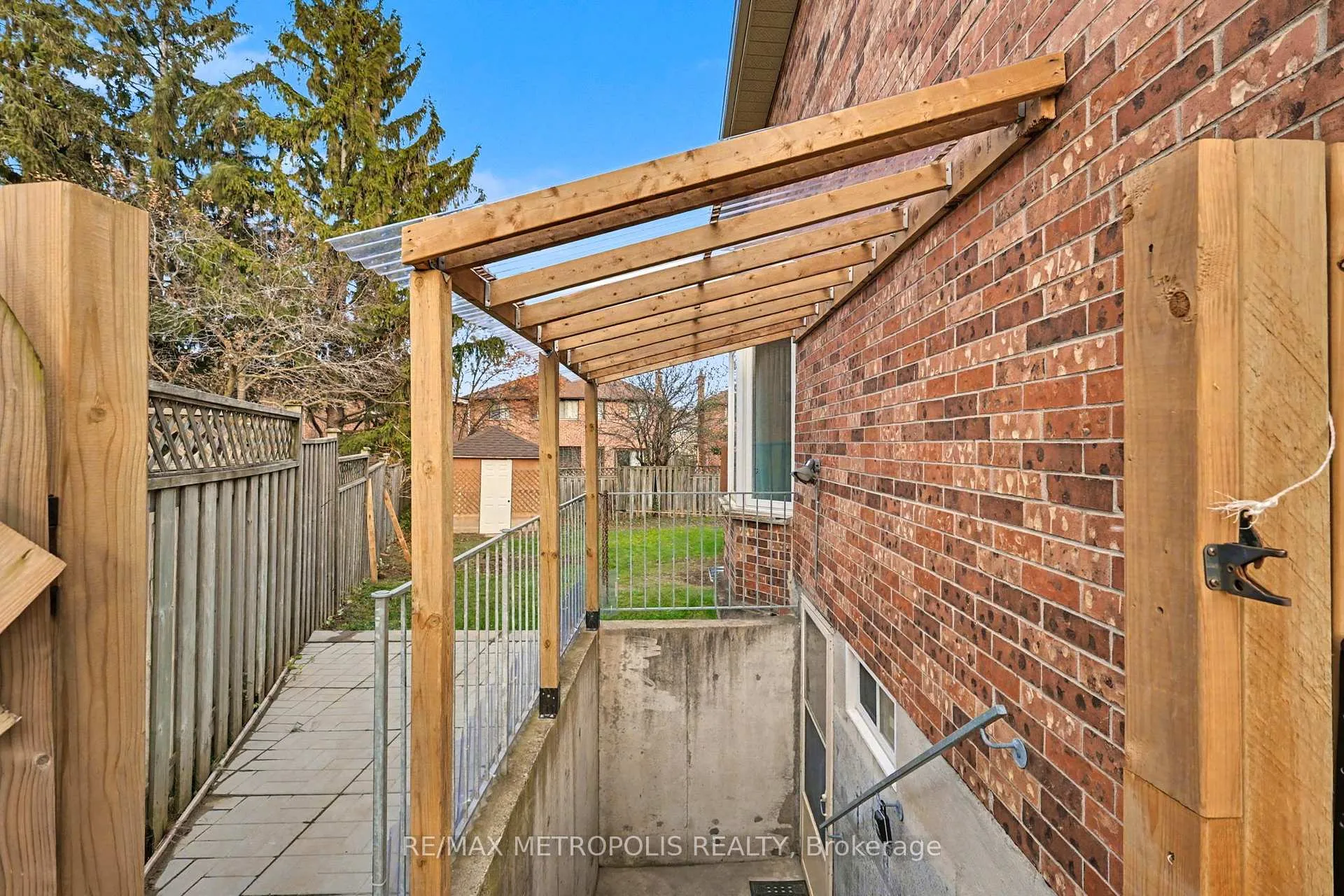 Photo 25 of Unit BSMT, 1105 Petunia Place, Pickering, Rougemount — HOMEH