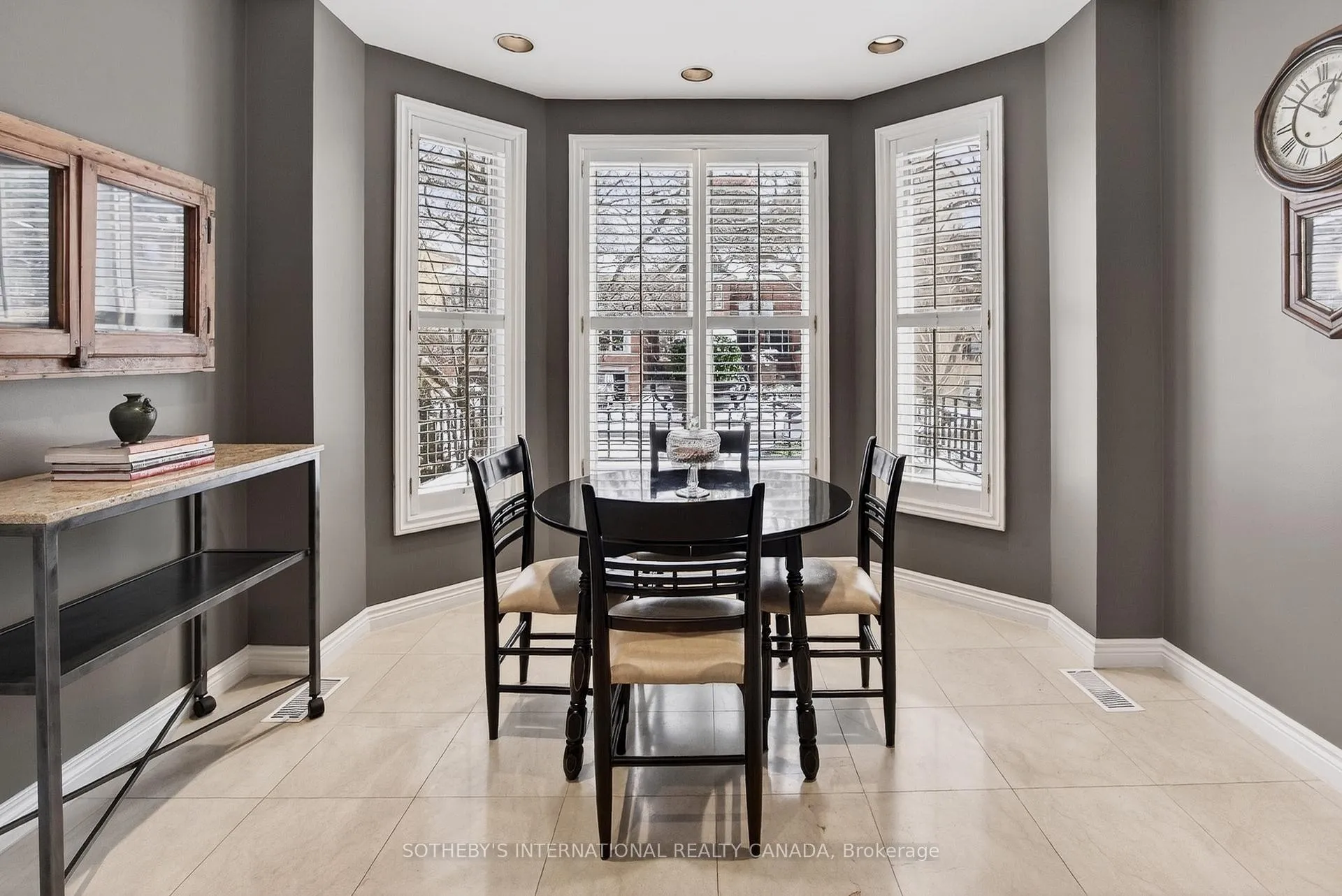 Photo 7 of 30 A Oriole Road, Toronto, Yonge-St. Clair — HOMEH