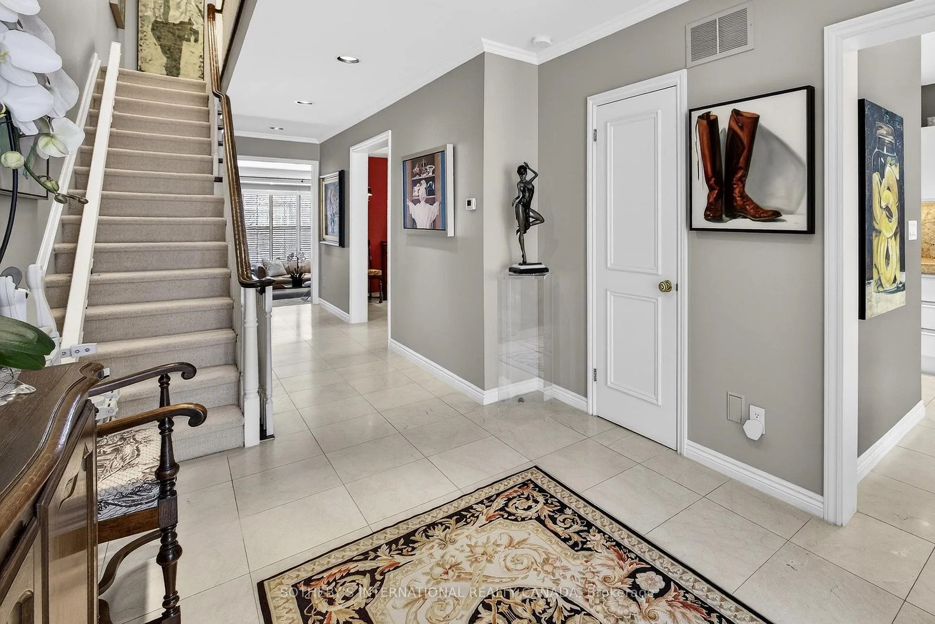 Photo 8 of 30 A Oriole Road, Toronto, Yonge-St. Clair — HOMEH