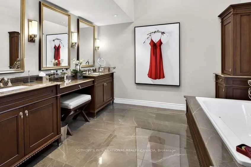 Photo 12 of 30 A Oriole Road, Toronto, Yonge-St. Clair — HOMEH