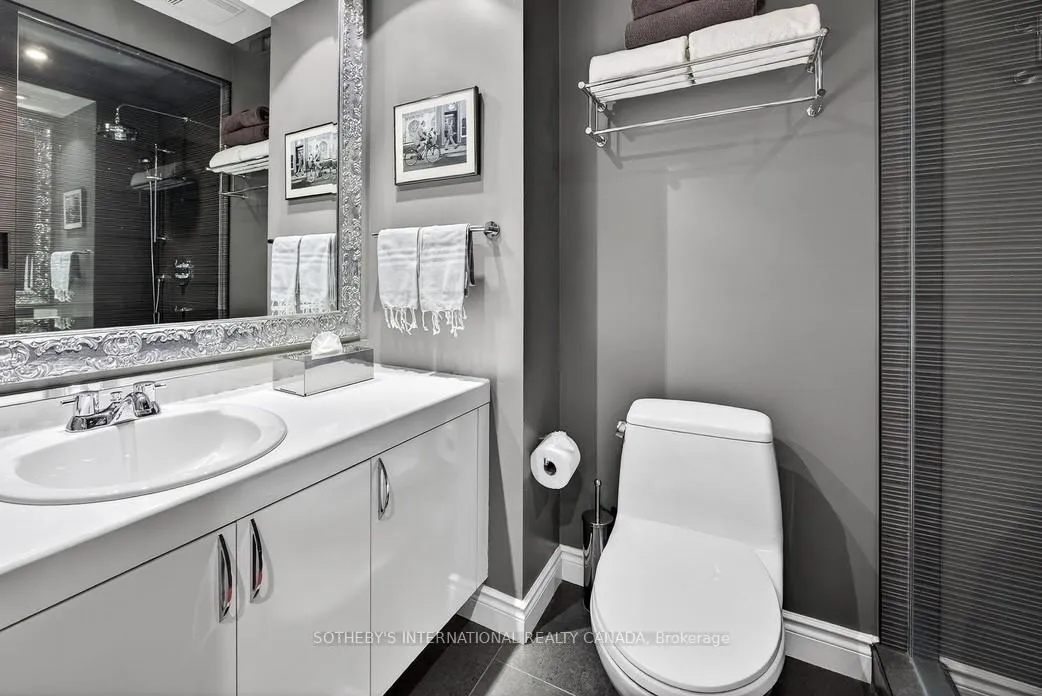 Photo 18 of 30 A Oriole Road, Toronto, Yonge-St. Clair — HOMEH