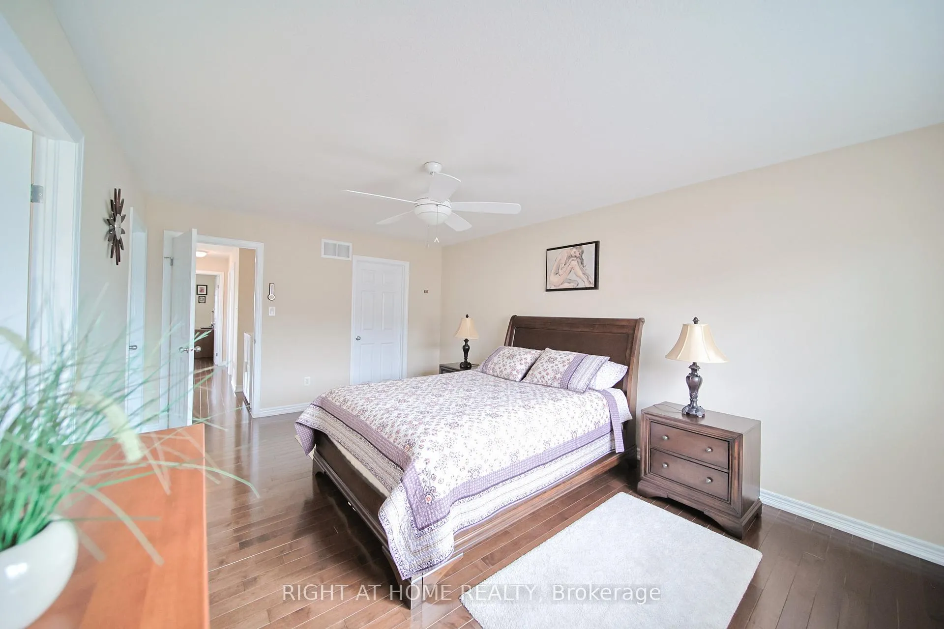 Photo 13 of Unit 12, 400 Stonehenge Drive, Hamilton, Meadowlands — HOMEH