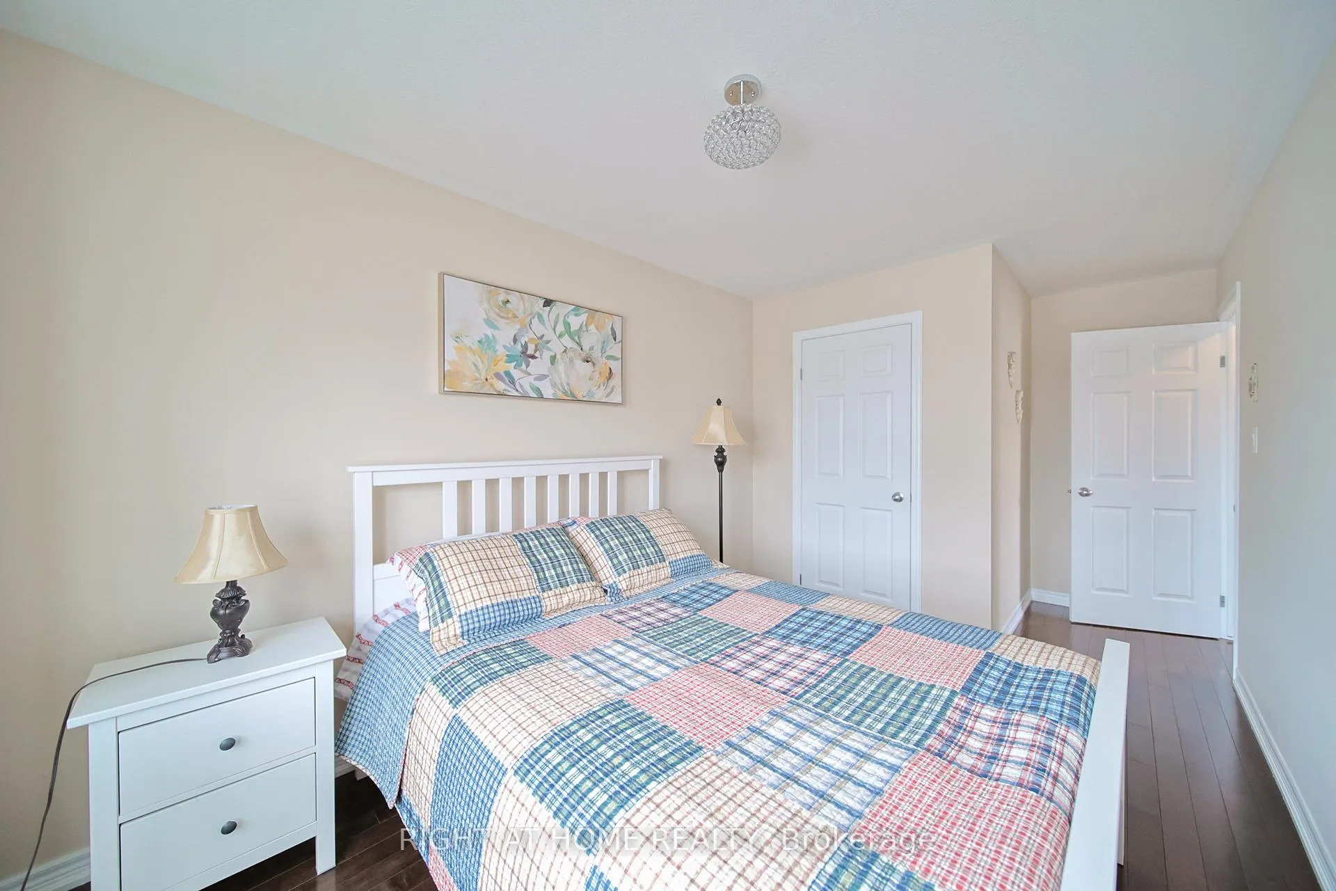 Photo 16 of Unit 12, 400 Stonehenge Drive, Hamilton, Meadowlands — HOMEH